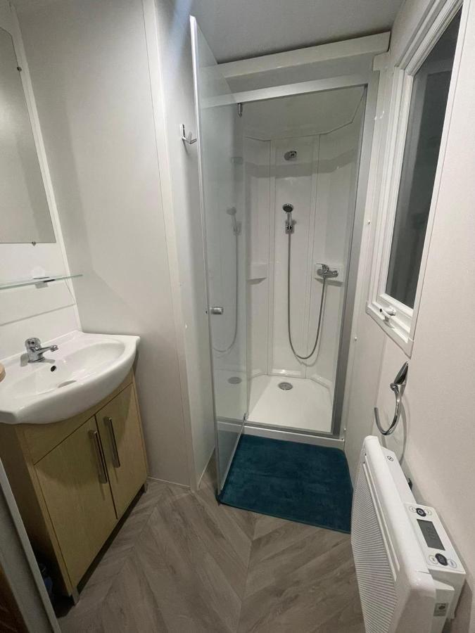 - Mobilhome Camping Les Charmettes - Fun Pass Non Inclus - Les Mathes Luaran gambar